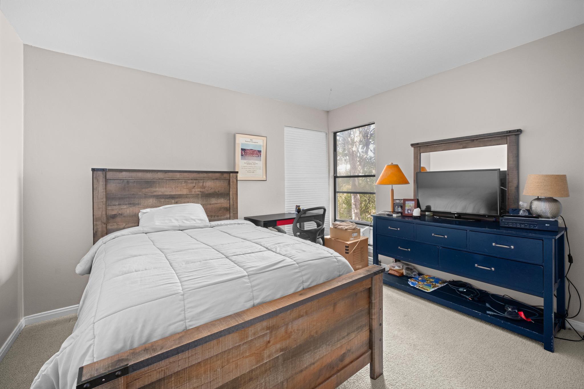 102 Canyon CIR W