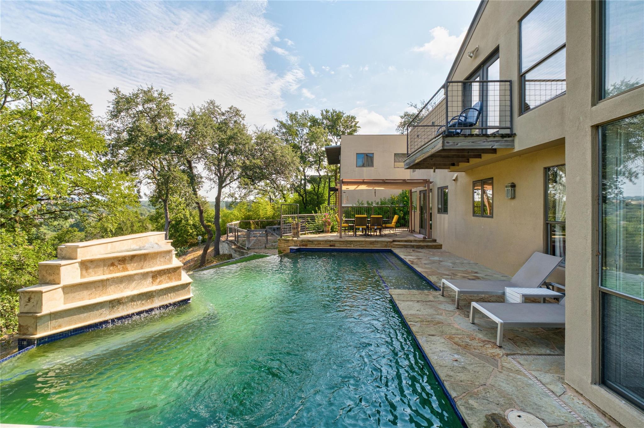 102 Canyon CIR W