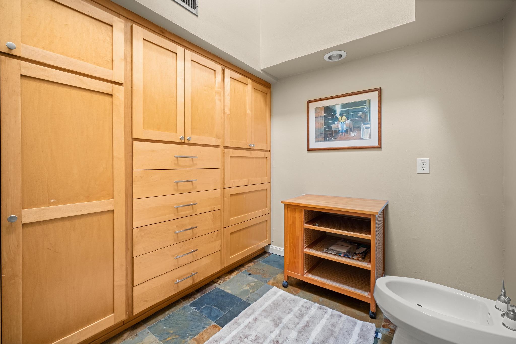102 Canyon CIR W