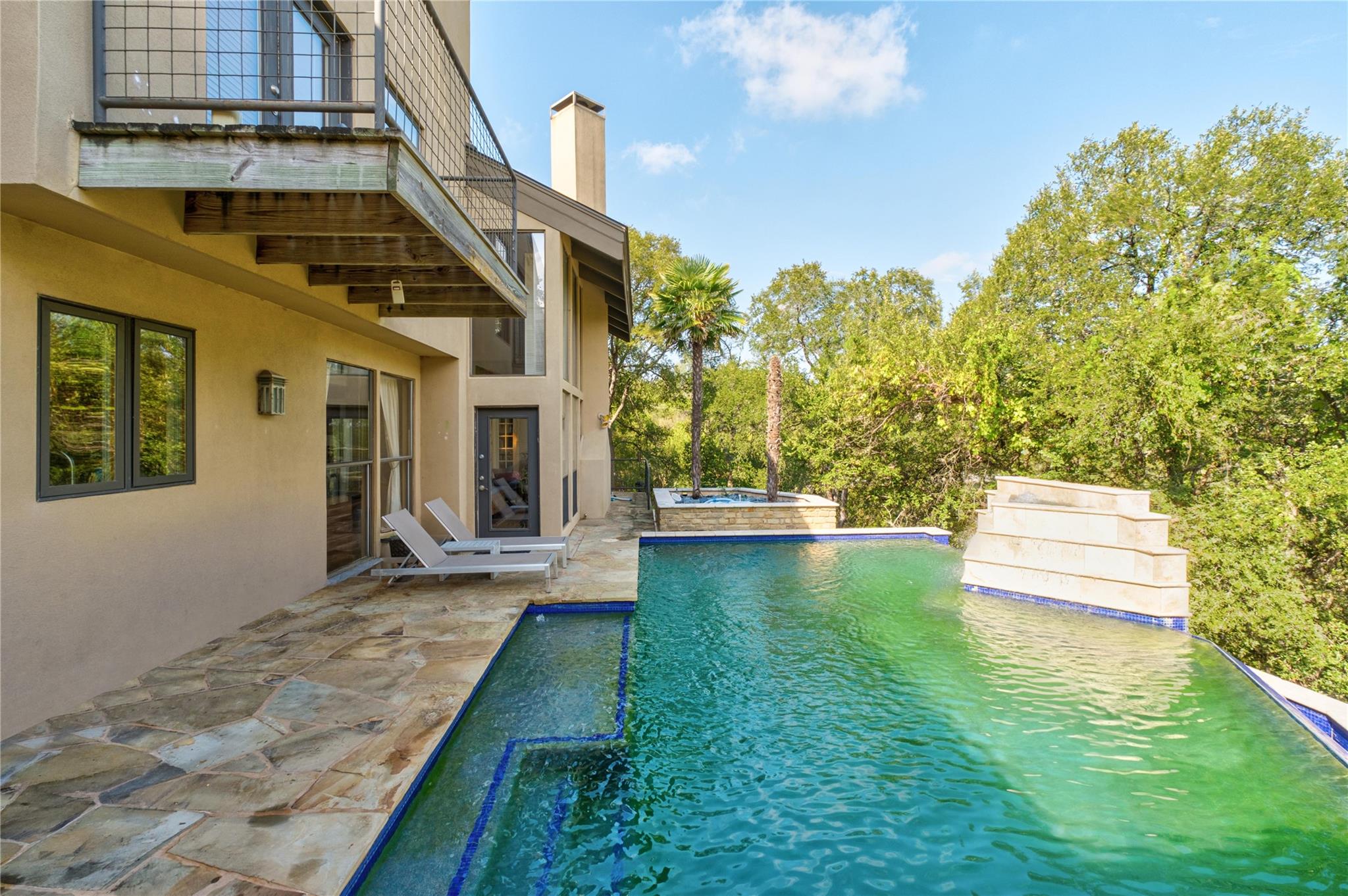 102 Canyon CIR W