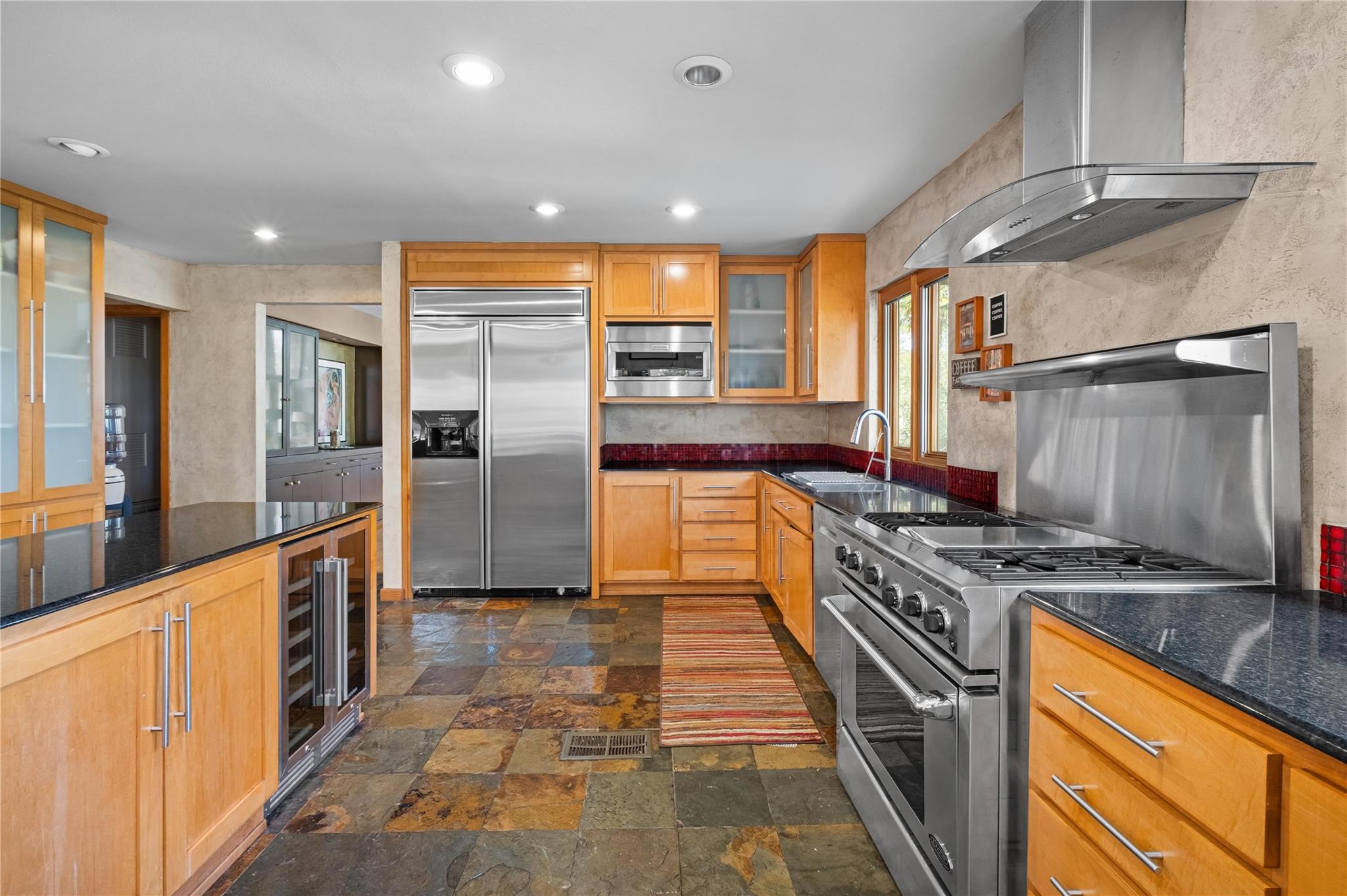 102 Canyon CIR W