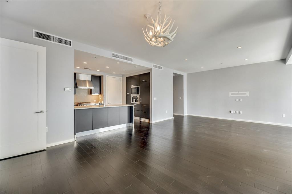 200 Congress Ave # 13A