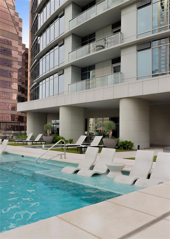 200 Congress Ave # 13A