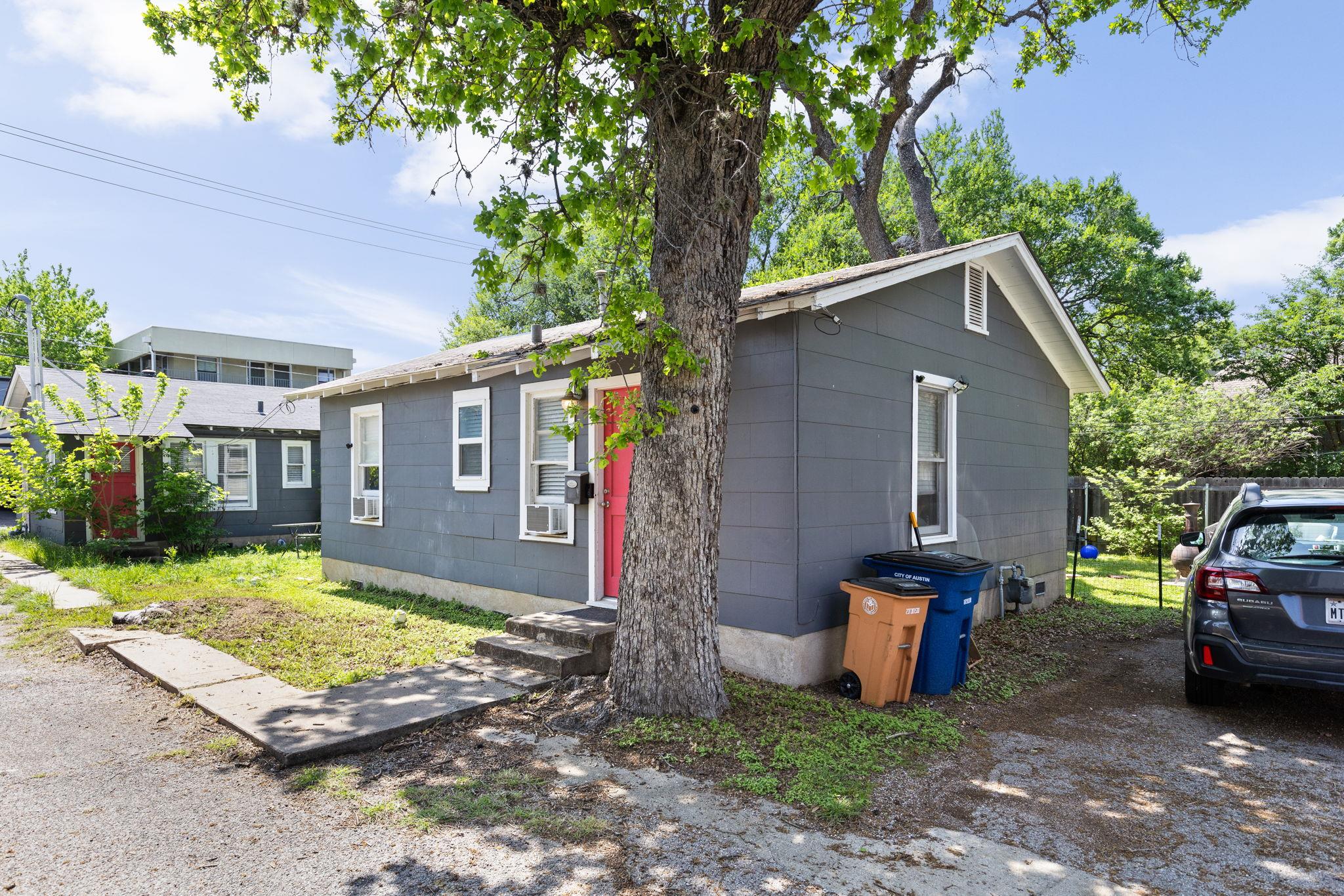 207 W 39th ST
