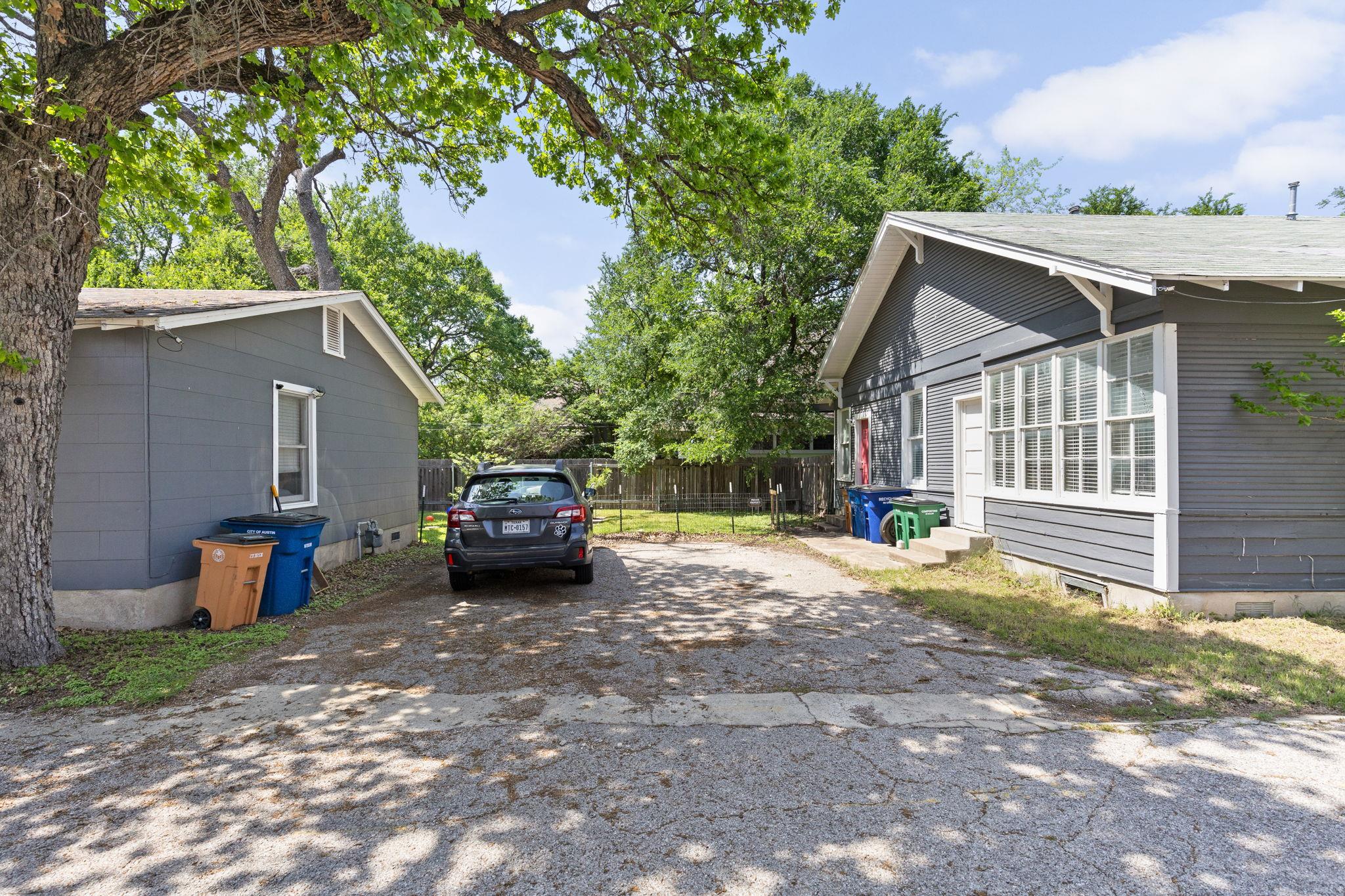 207 W 39th ST