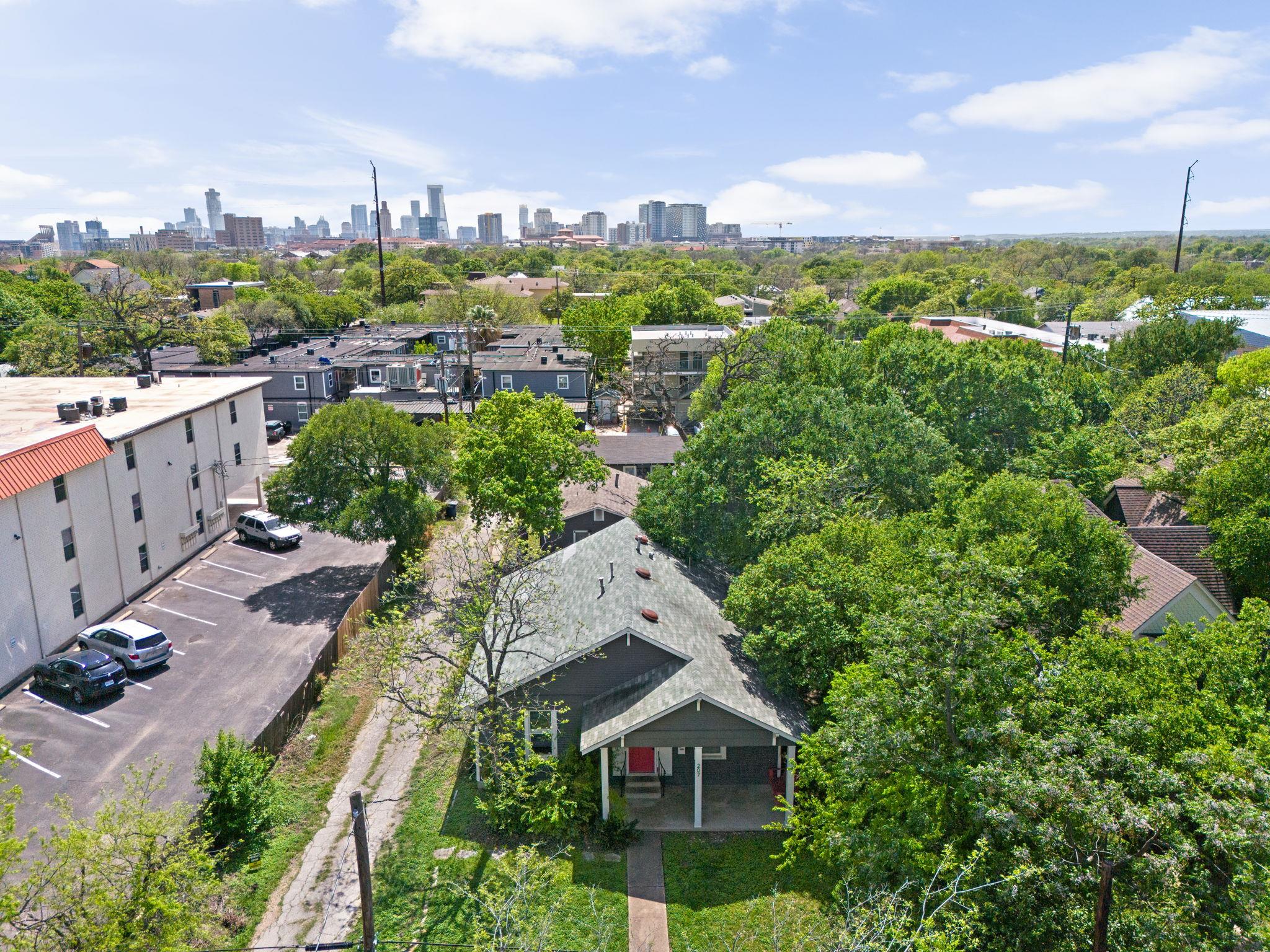 207 W 39th ST