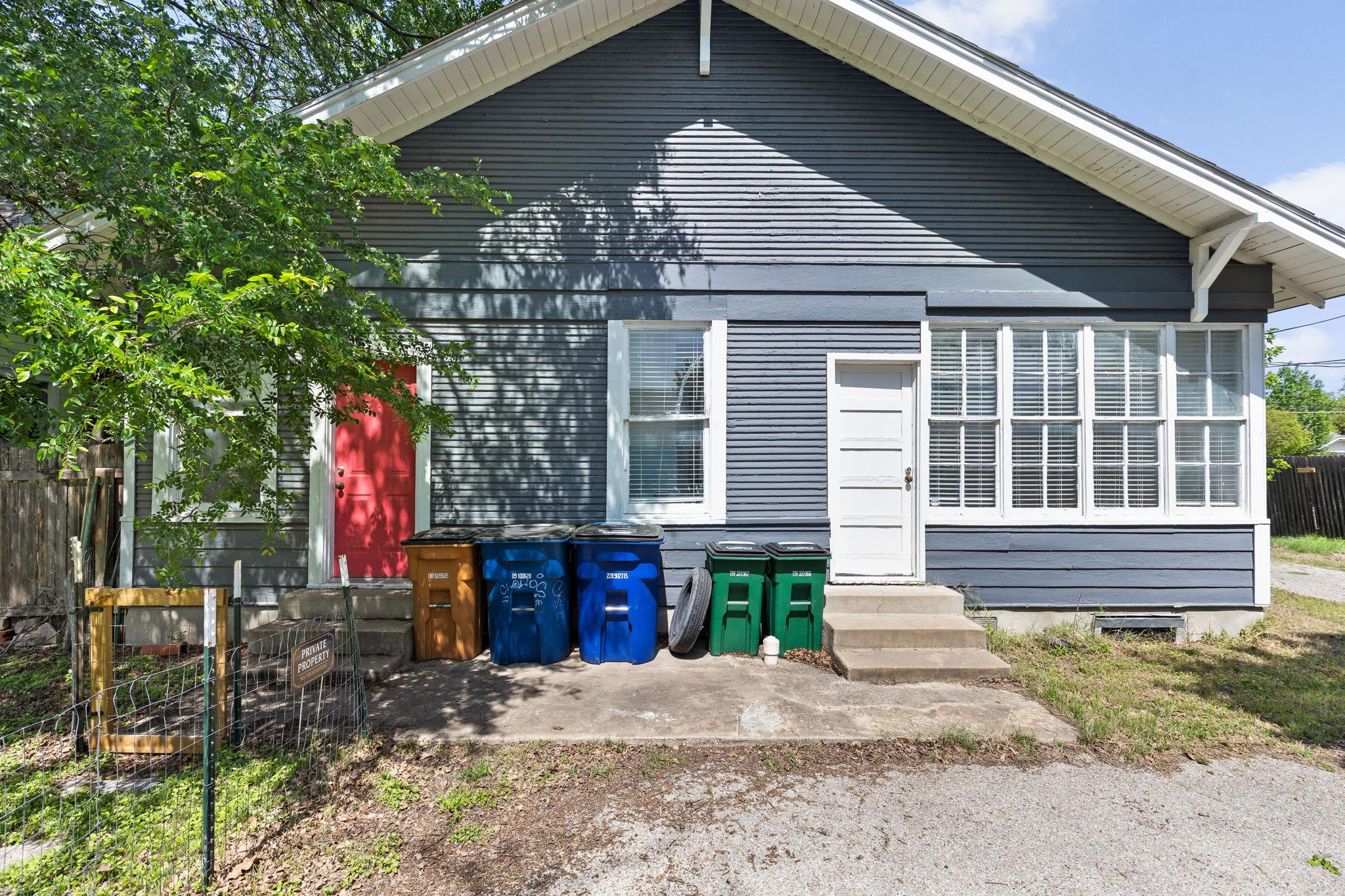 207 W 39th ST