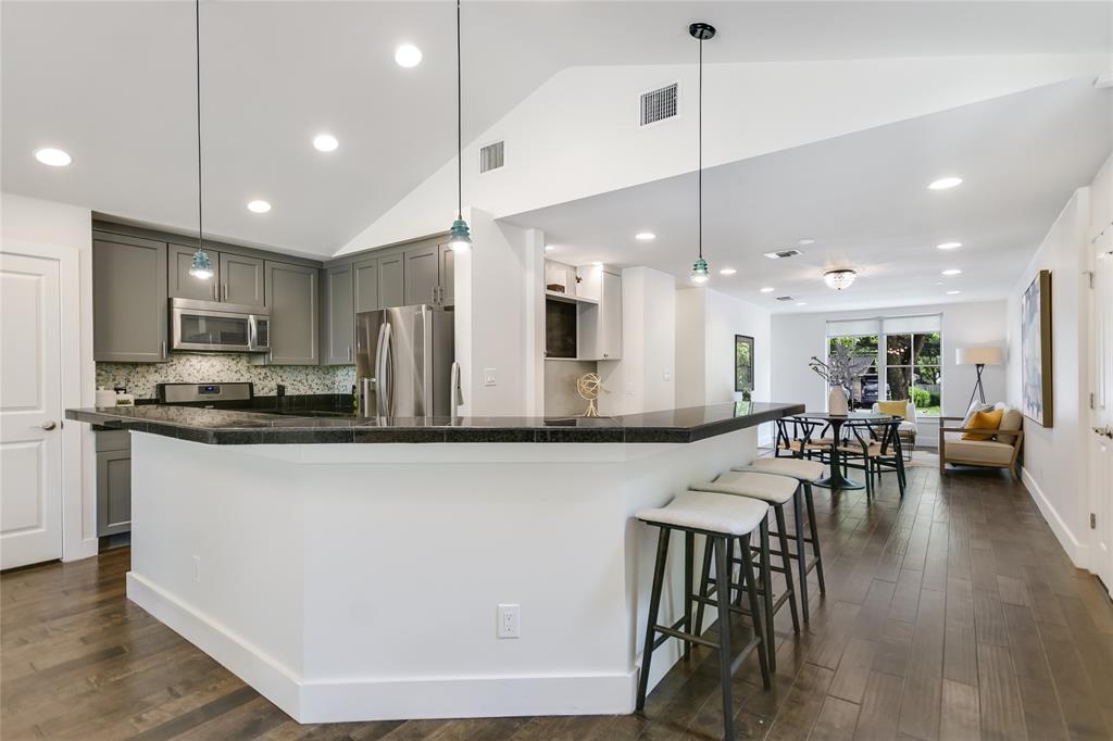 1504 Westmoor DR