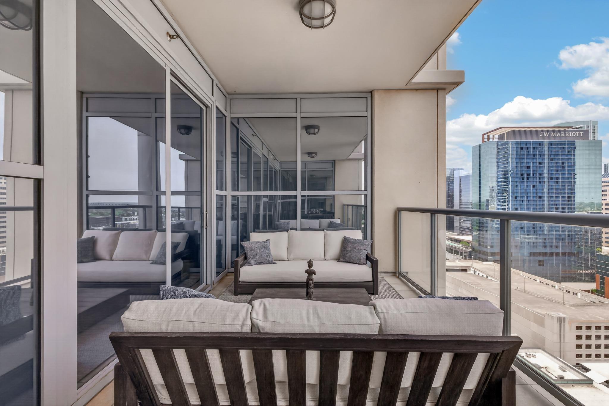 98 San Jacinto BLVD # 2103