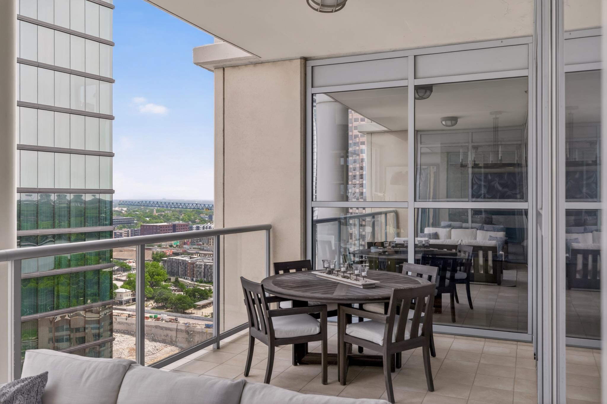 98 San Jacinto BLVD # 2103