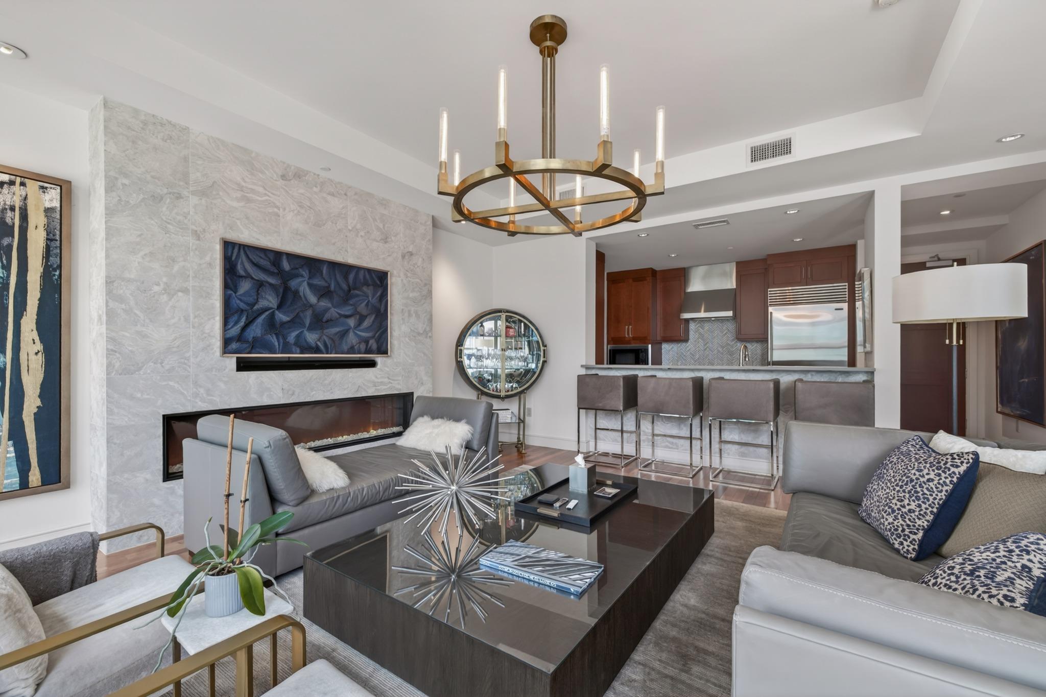 98 San Jacinto BLVD # 2103