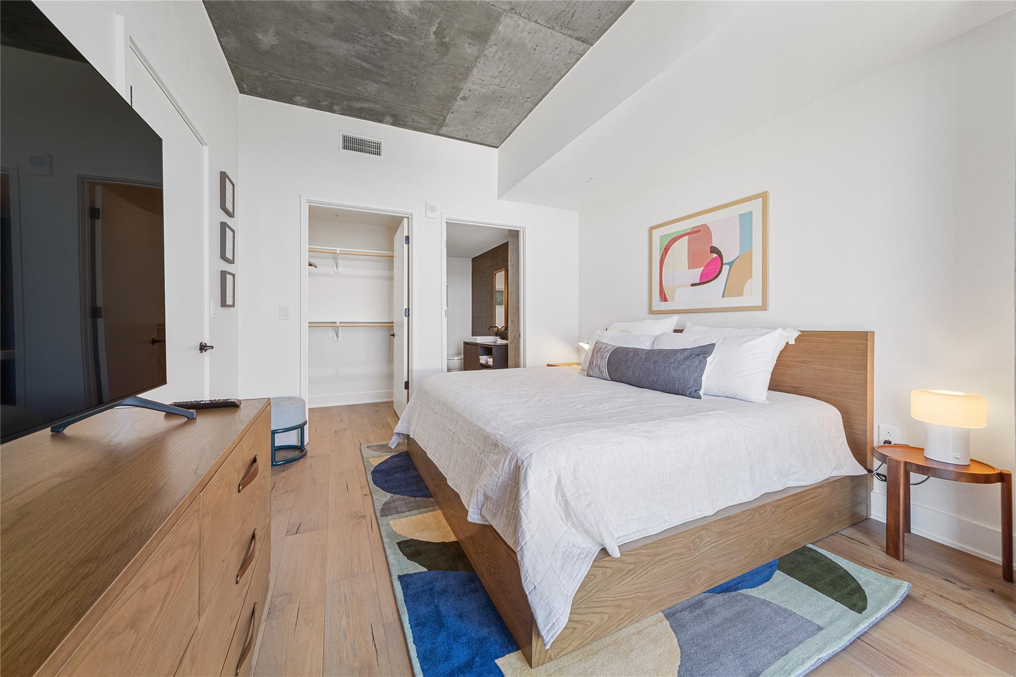 48 East Ave # 2311