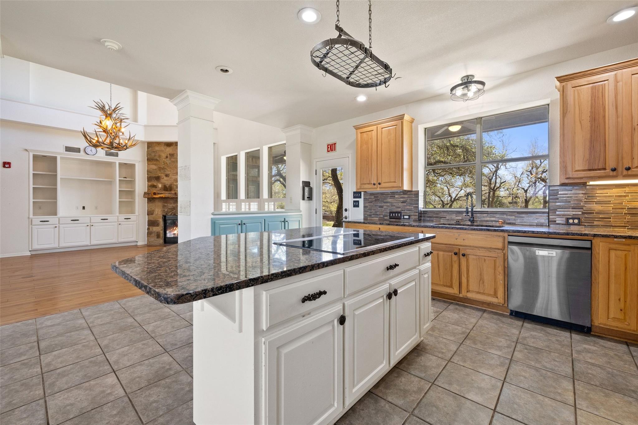 815 Elliott Ranch RD