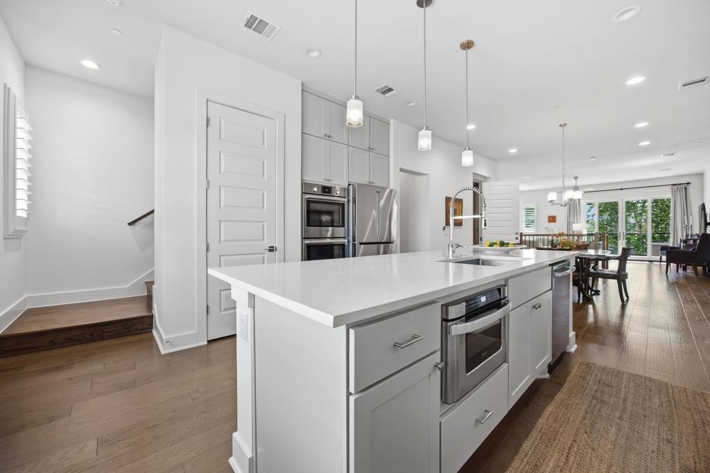 4701 Unity CIR