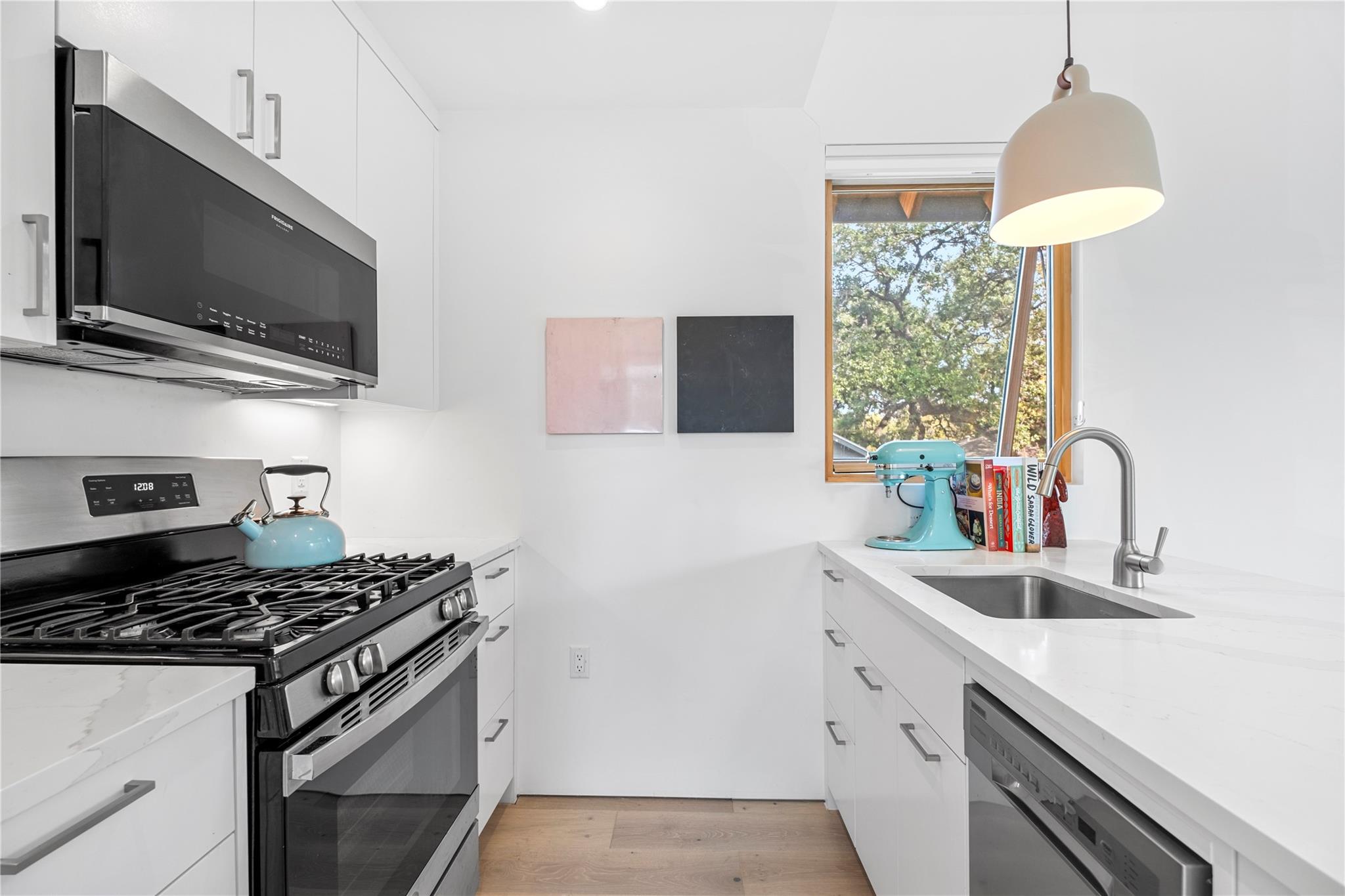 907 W Annie ST # 2