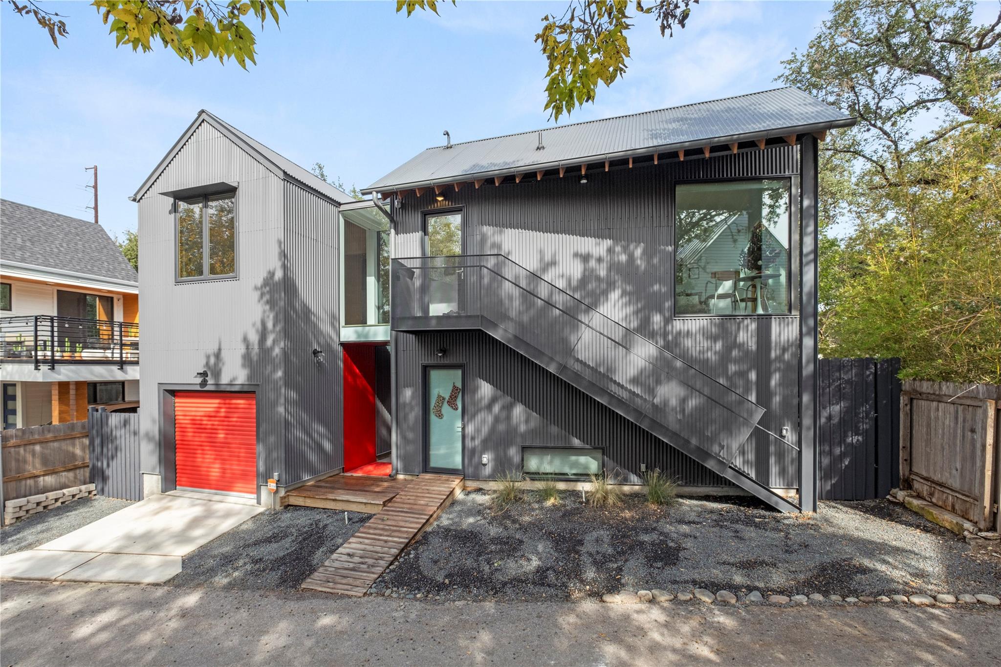 907 W Annie ST # 2