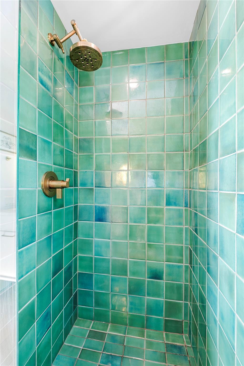 907 W Annie ST # 2