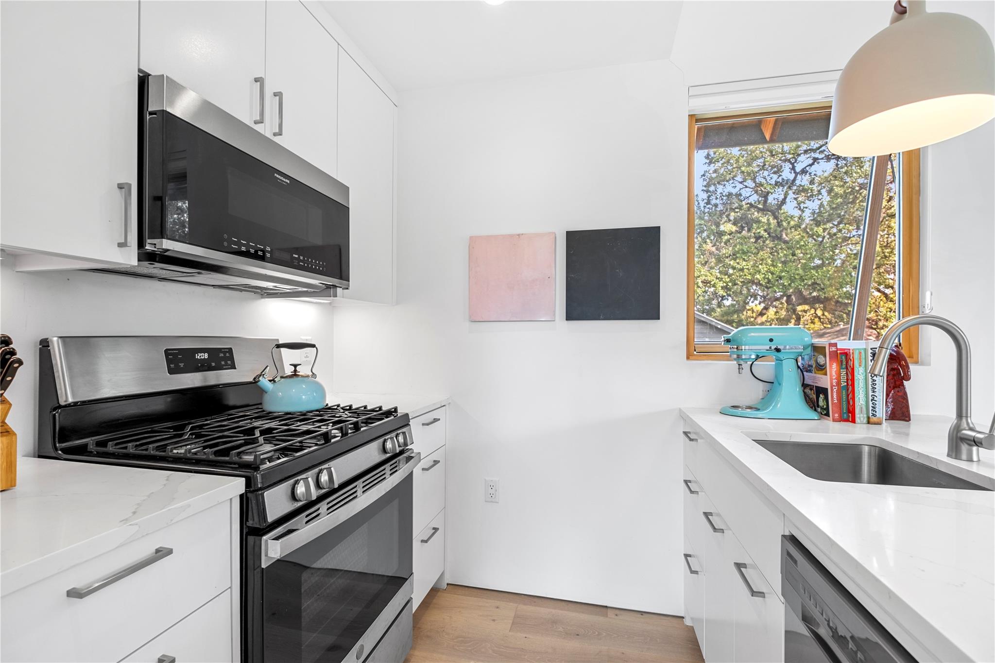 907 W Annie ST # 2