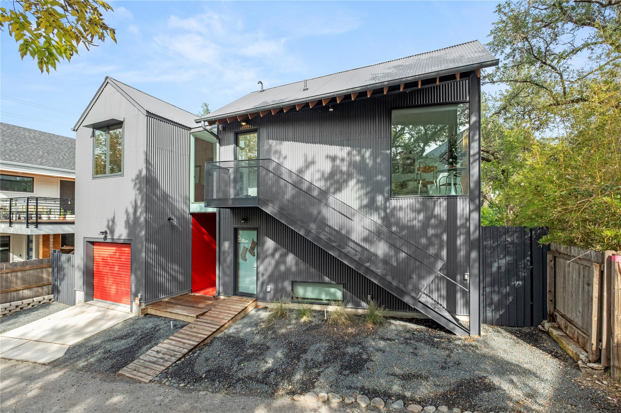907 W Annie ST # 2
