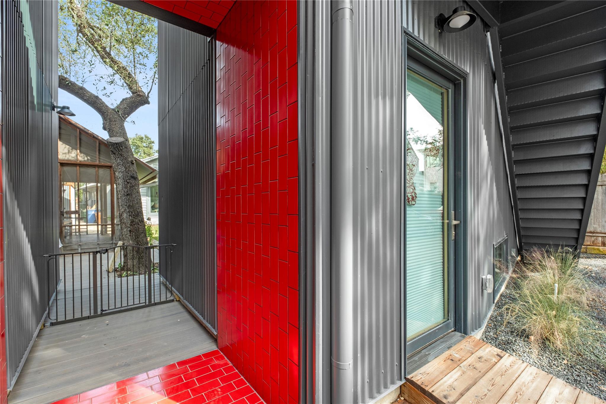907 W Annie ST # 2