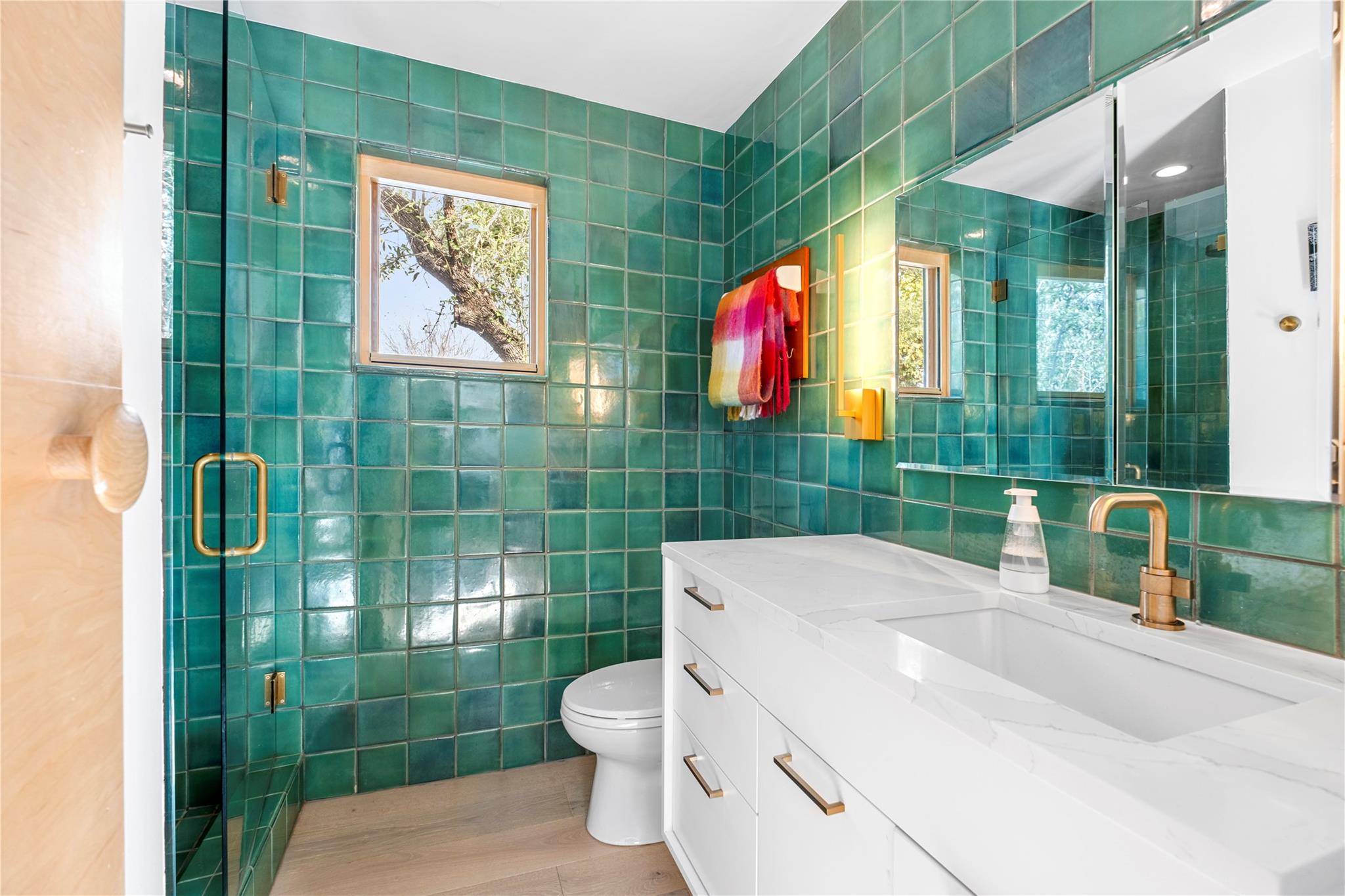 907 W Annie ST # 2