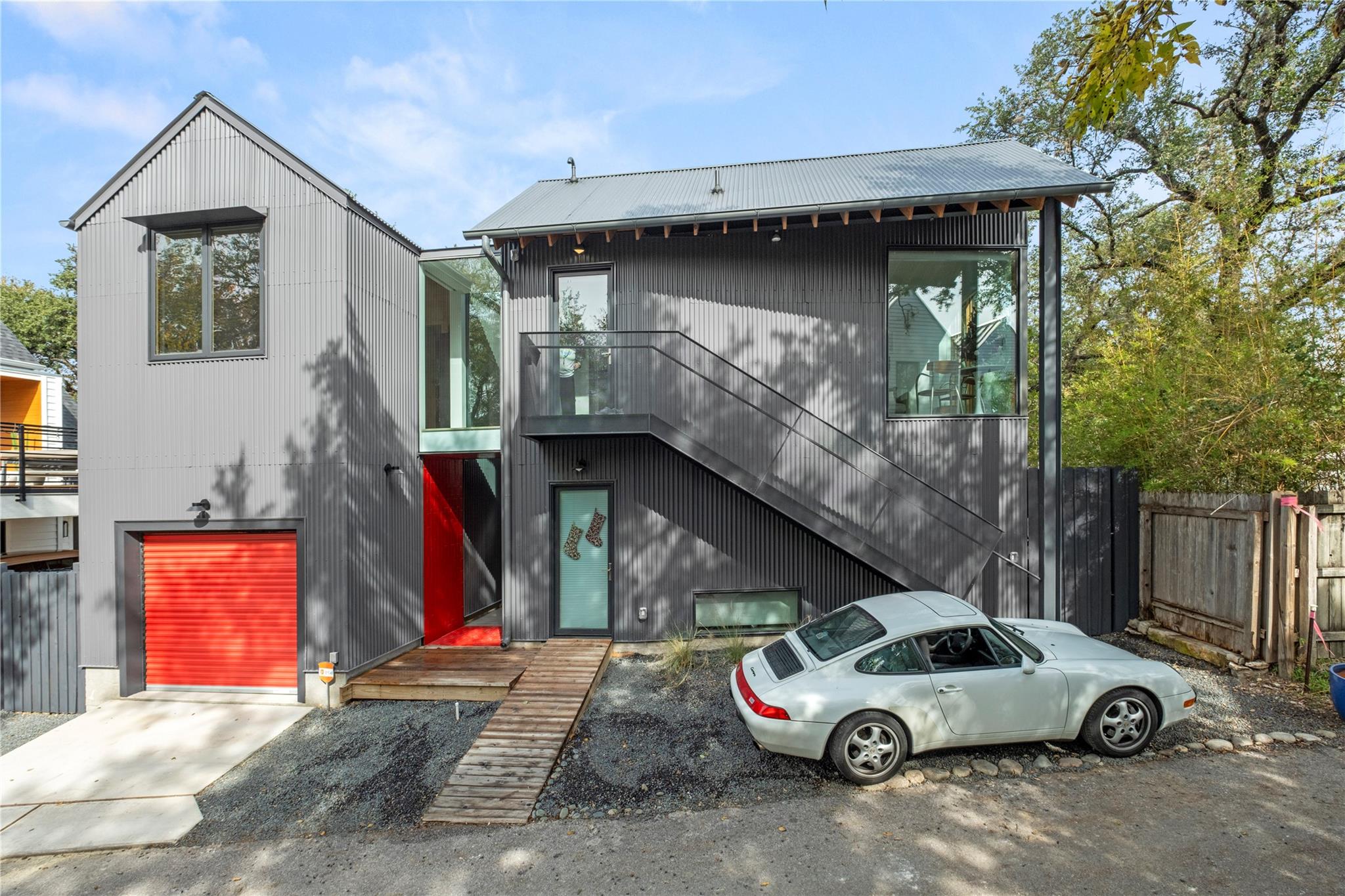 907 W Annie ST # 2