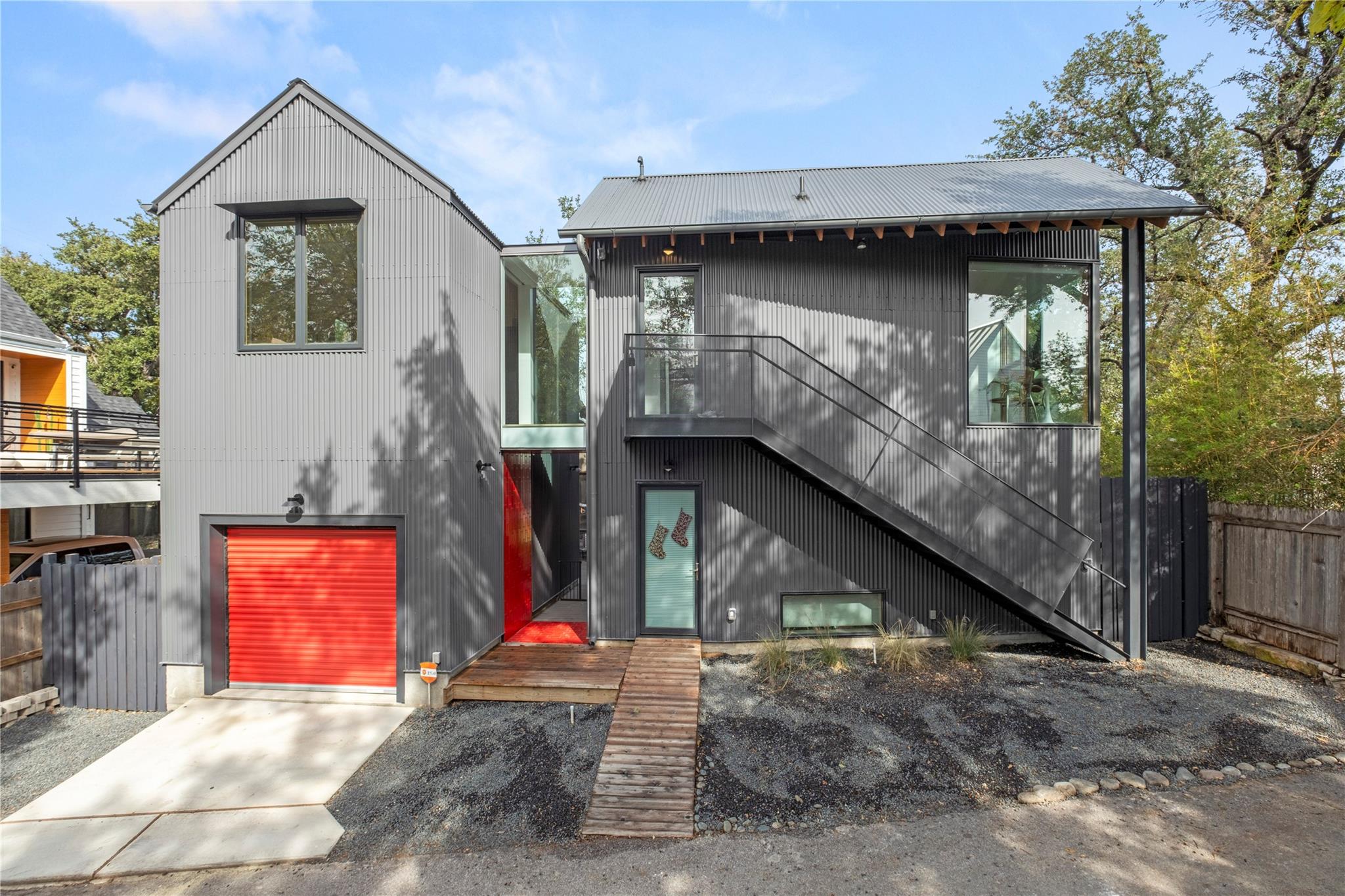 907 W Annie ST # 2