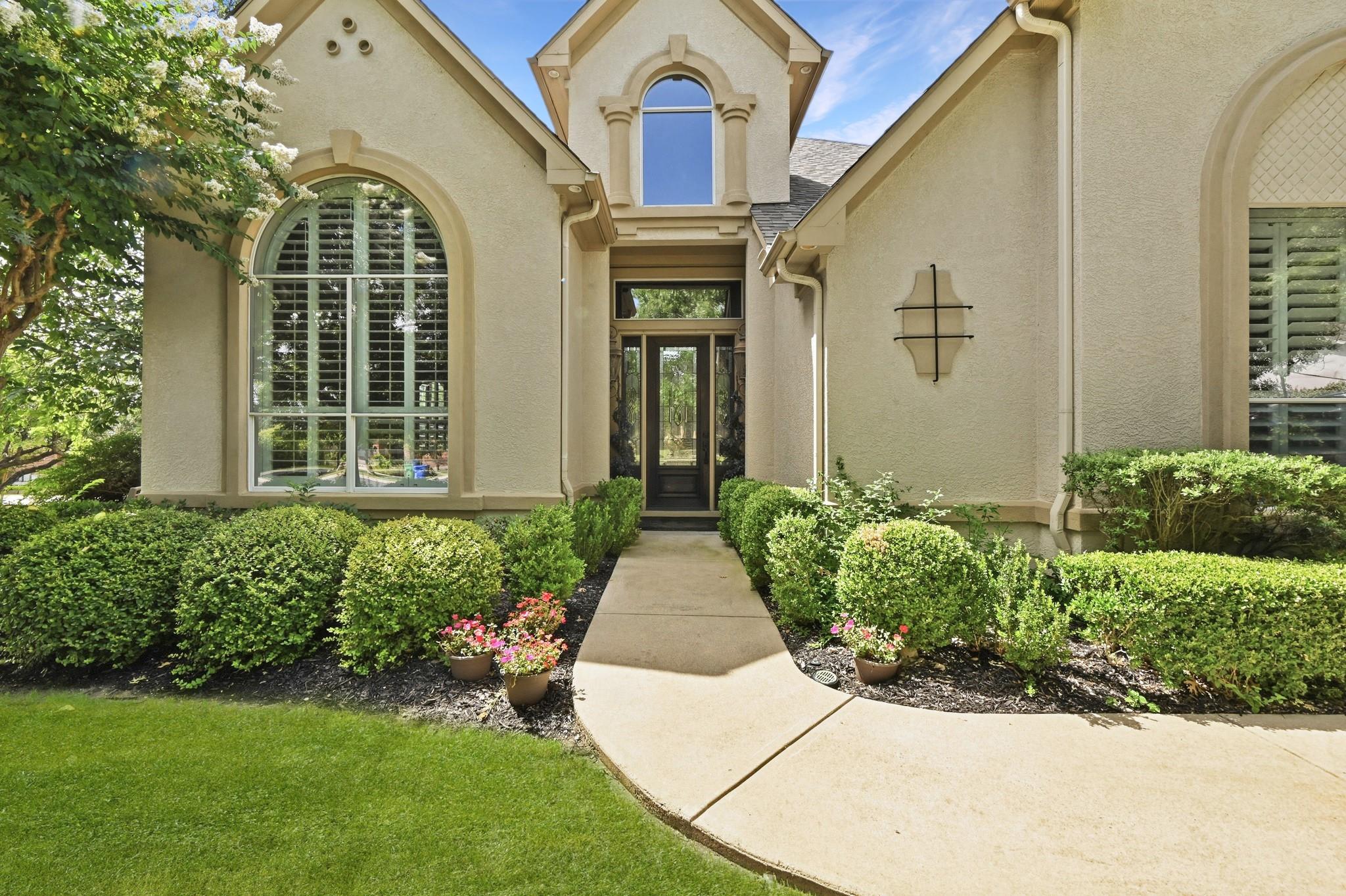 111 WHITLEY DR