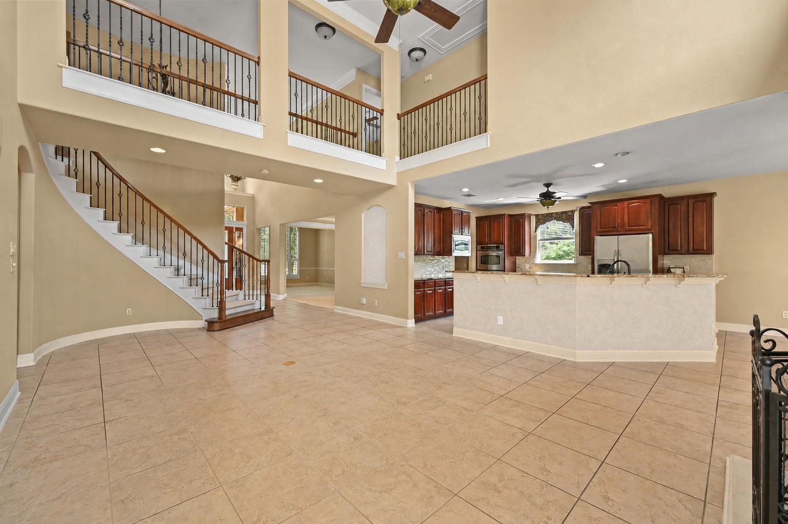 111 WHITLEY DR