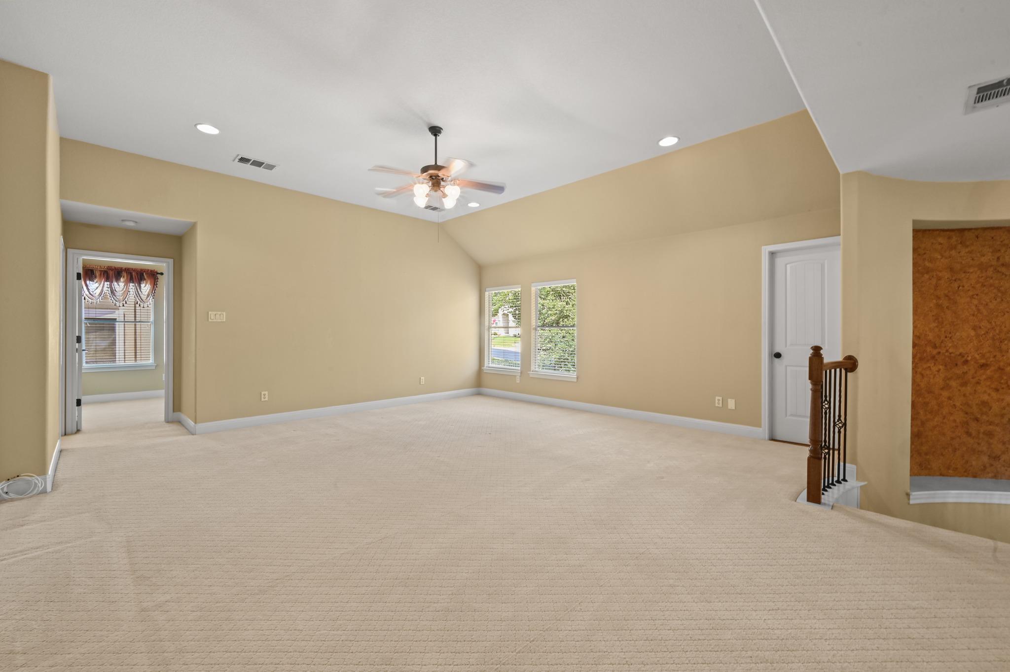 111 WHITLEY DR