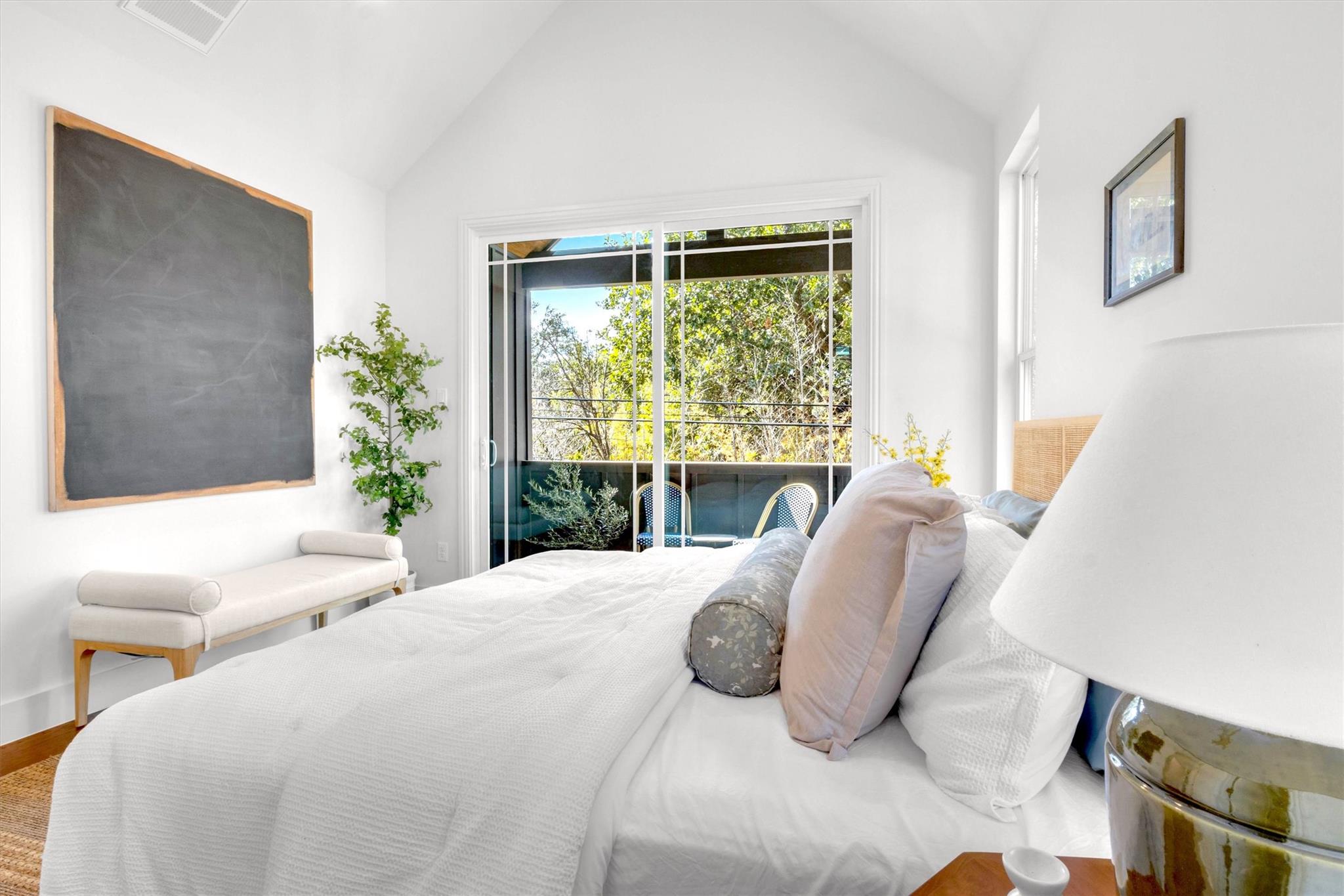 3104 Lafayette Ave # 2