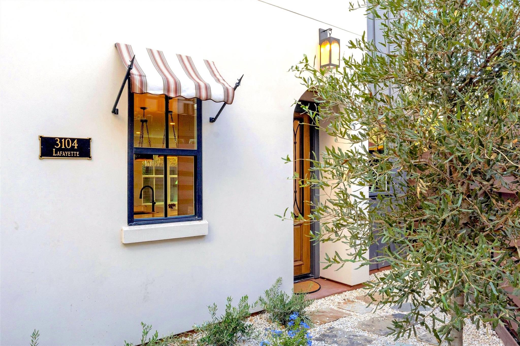 3104 Lafayette Ave # 2