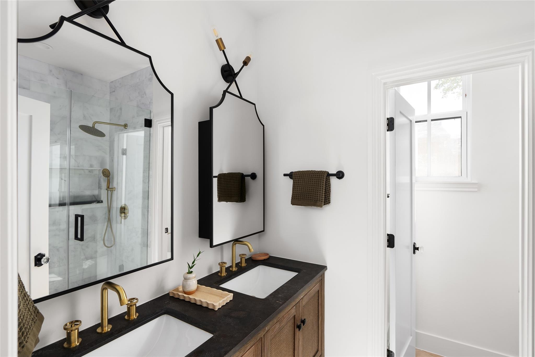 3104 Lafayette Ave # 2