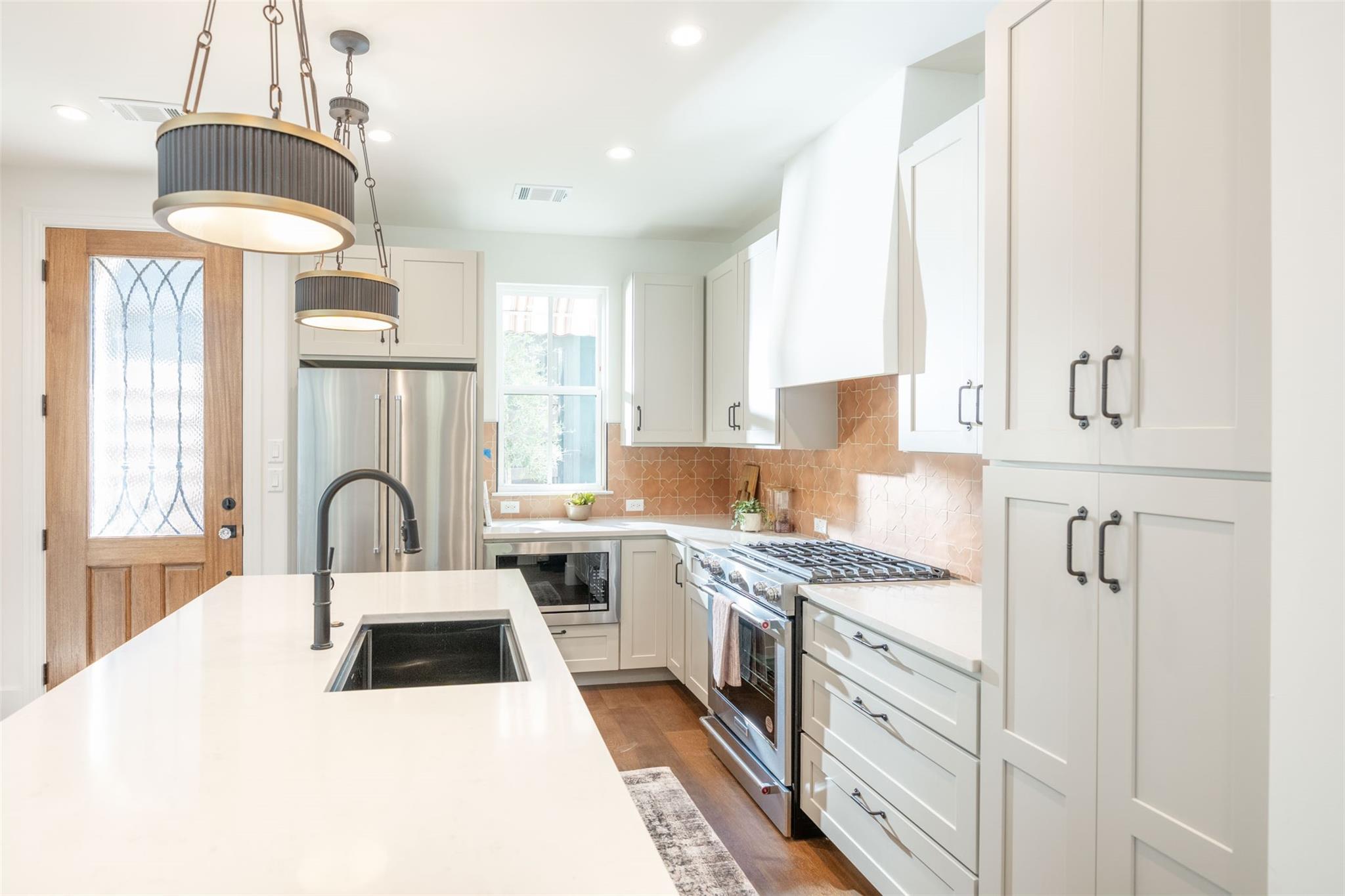 3104 Lafayette Ave # 2