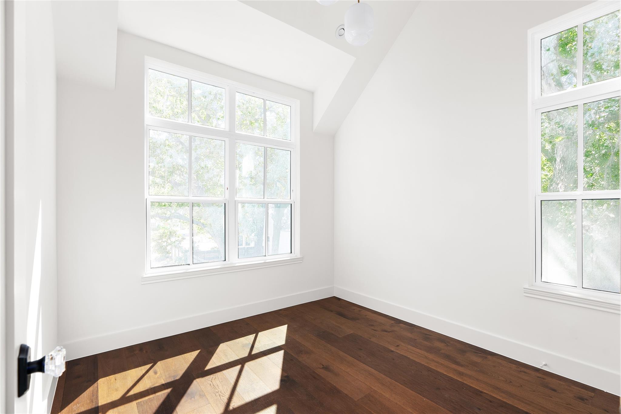 3104 Lafayette Ave # 2