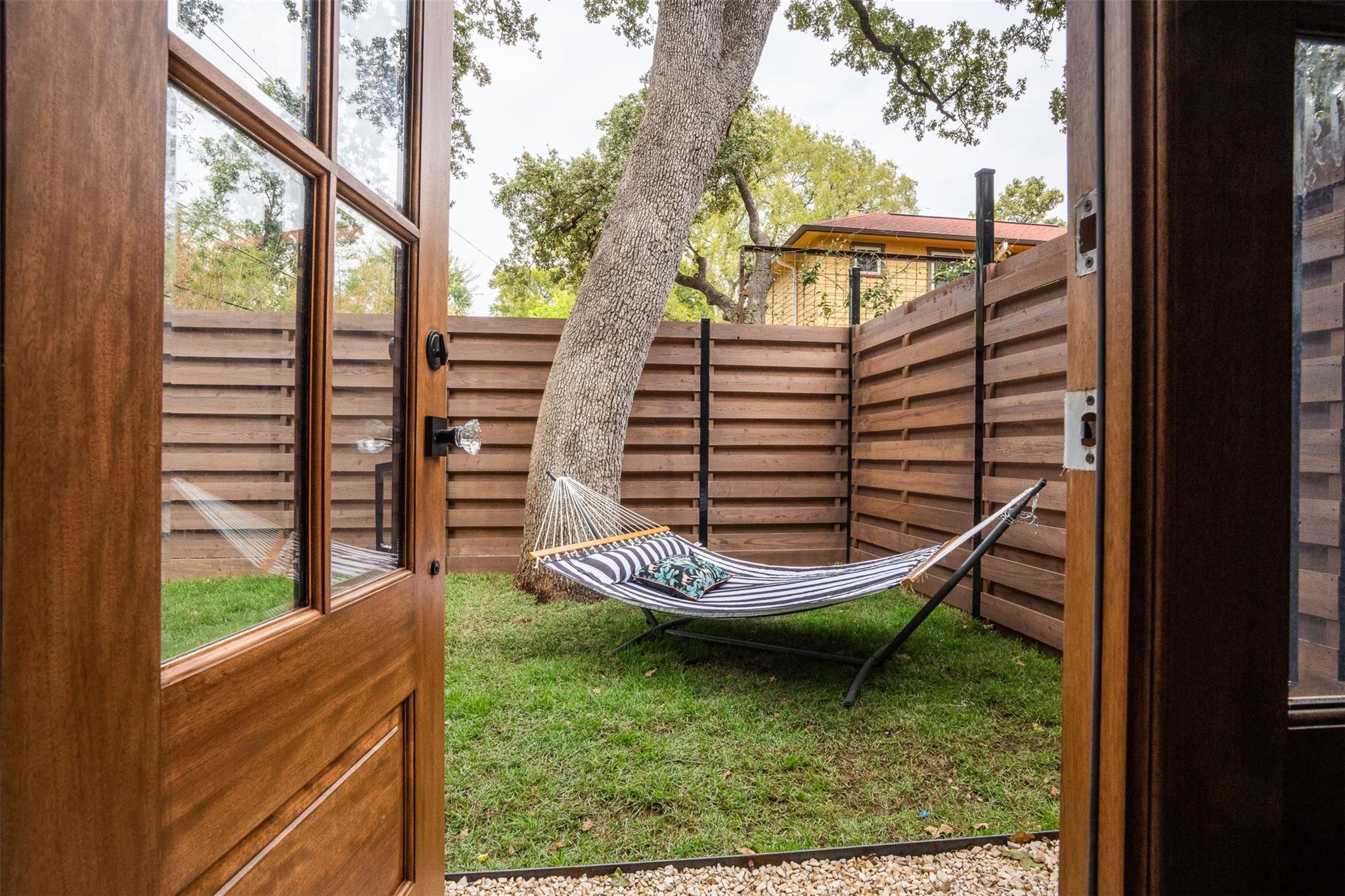 3104 Lafayette Ave # 2