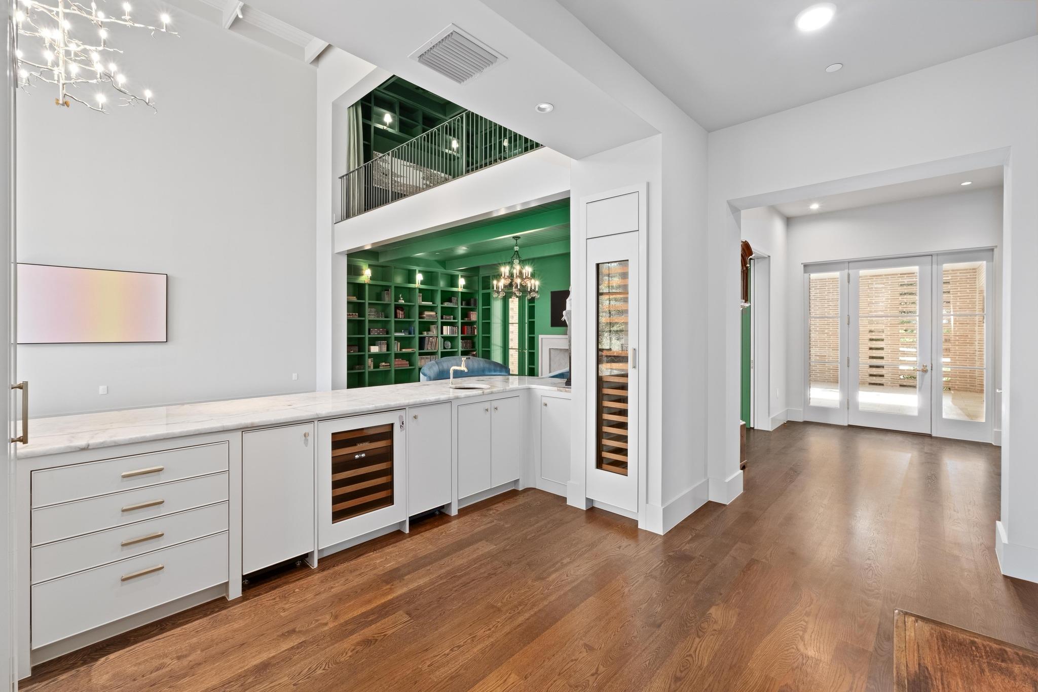 4500 River Wood CT