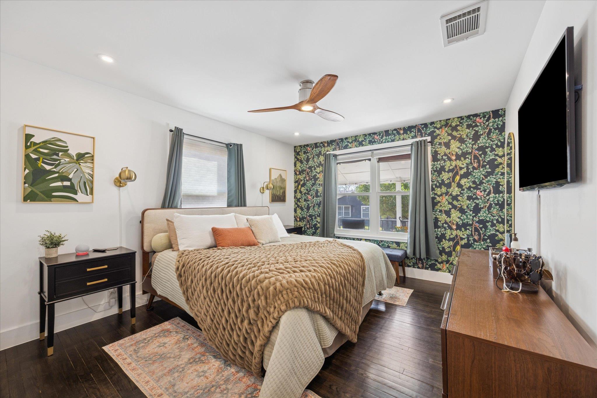 2306 Santa Maria ST