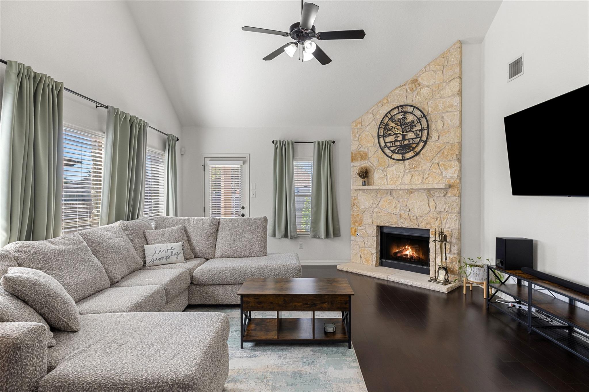 2474 Santa Barbara LOOP