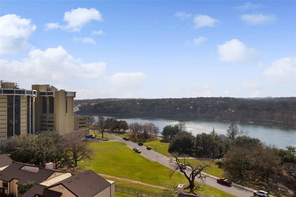 40 N Interstate 35 Unit: 10A2