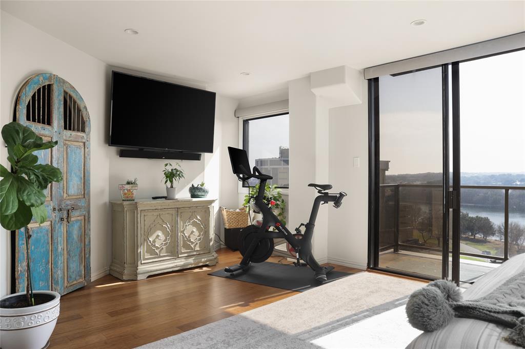 40 N Interstate 35 Unit: 10A2