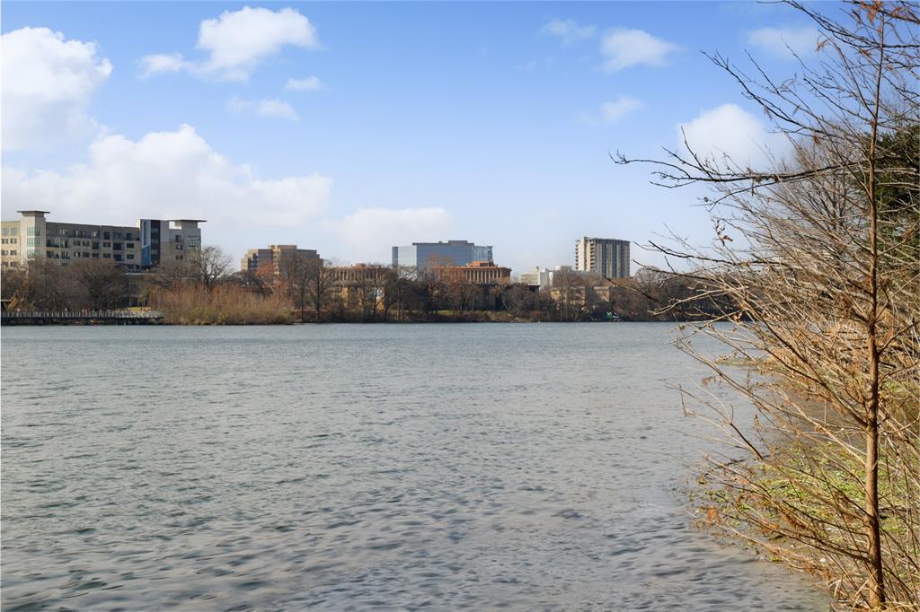40 N Interstate 35 Unit: 10A2
