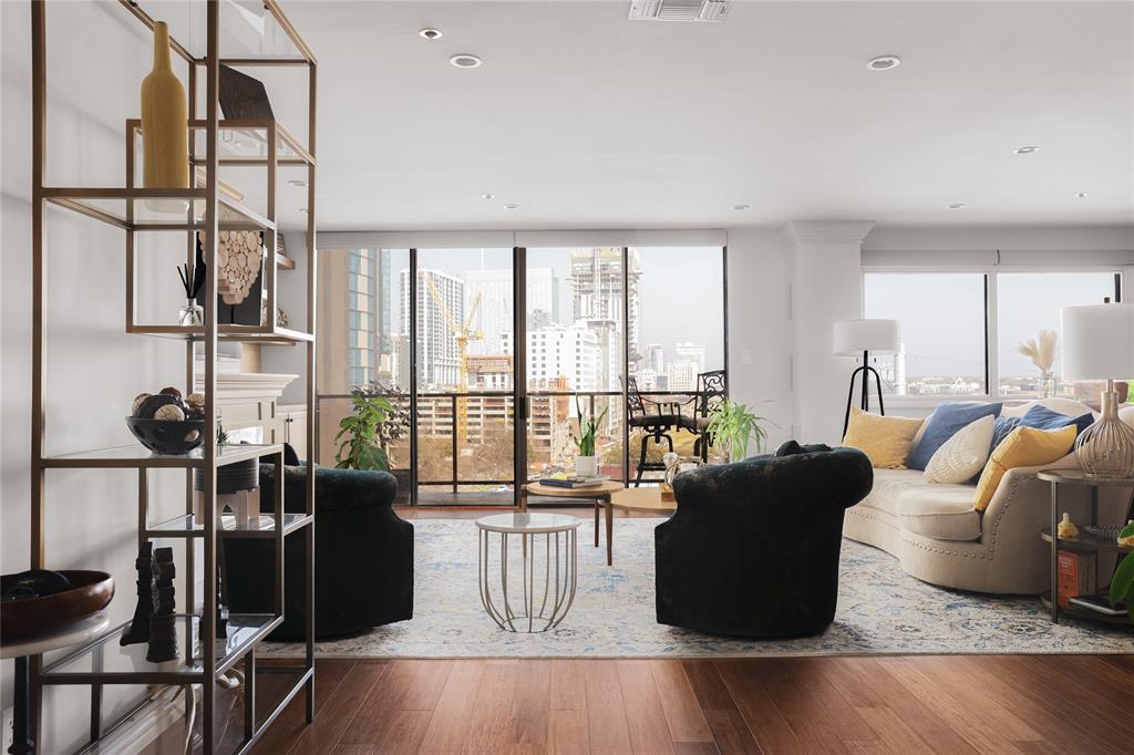 40 N Interstate 35 Unit: 10A2