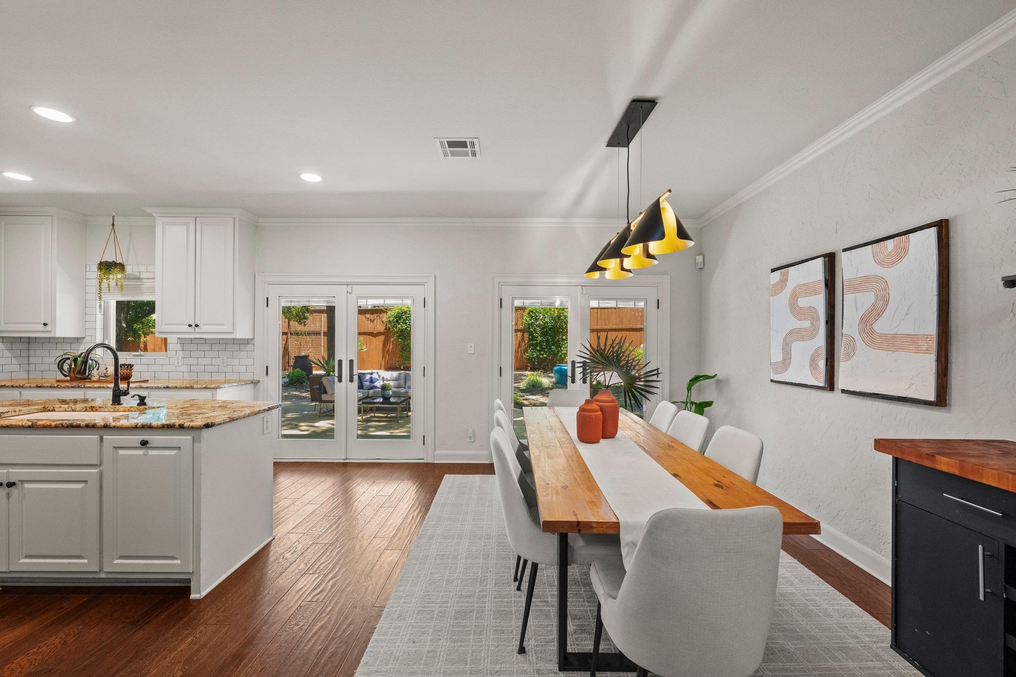 2307 Alta Vista Ave