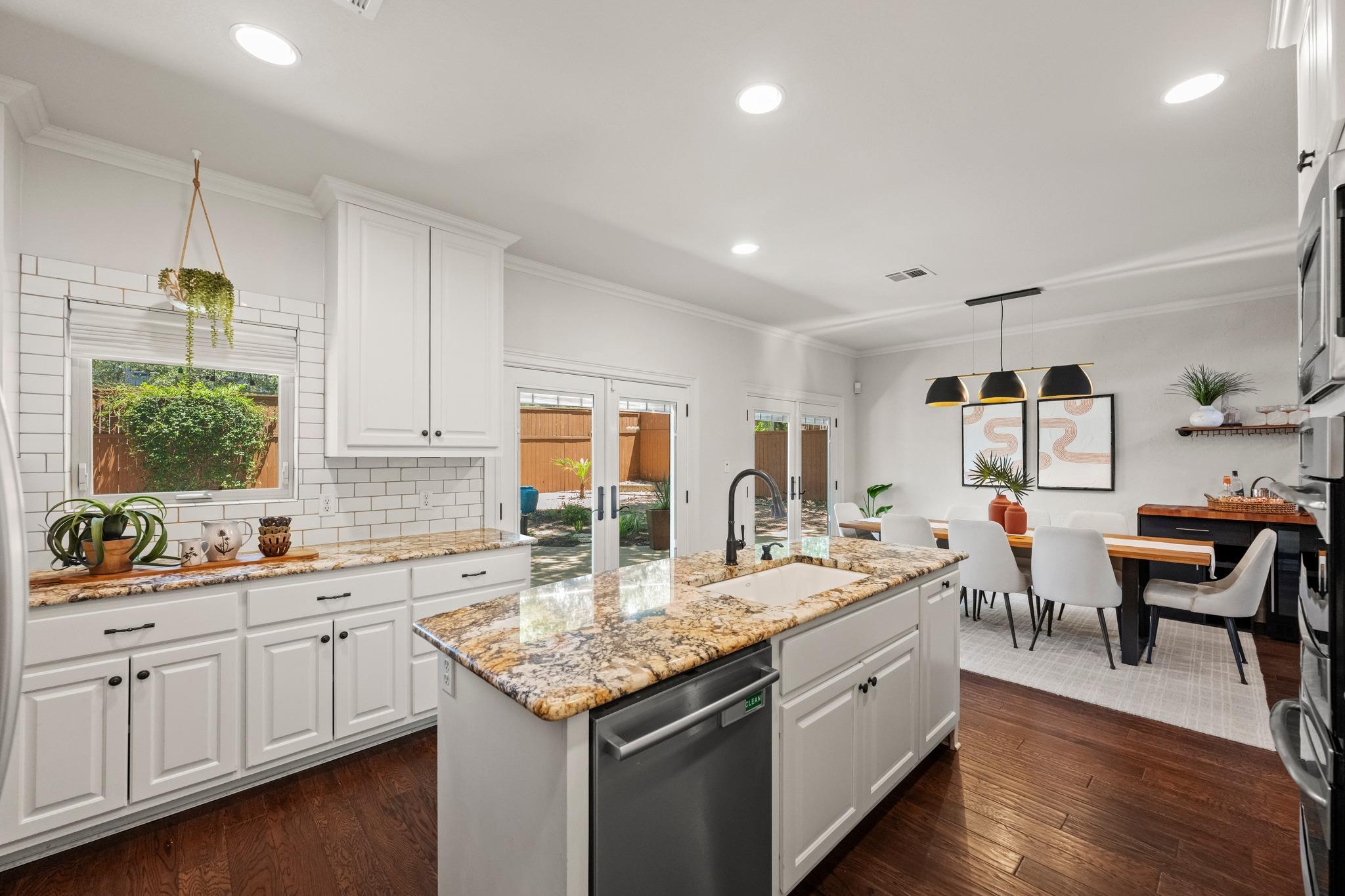 2307 Alta Vista Ave
