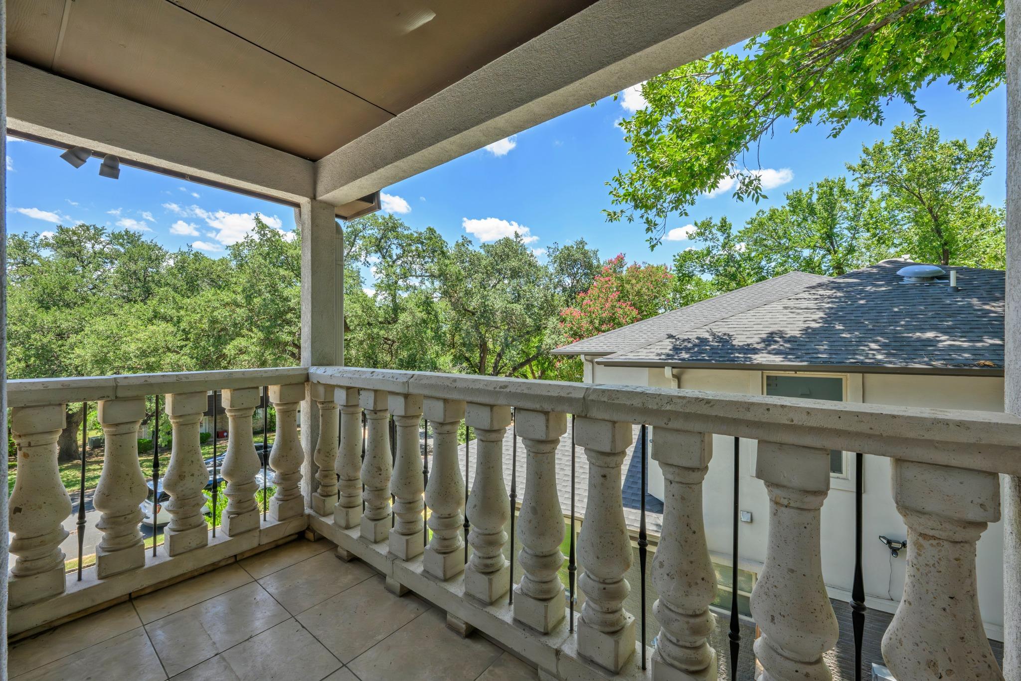 2307 Alta Vista Ave