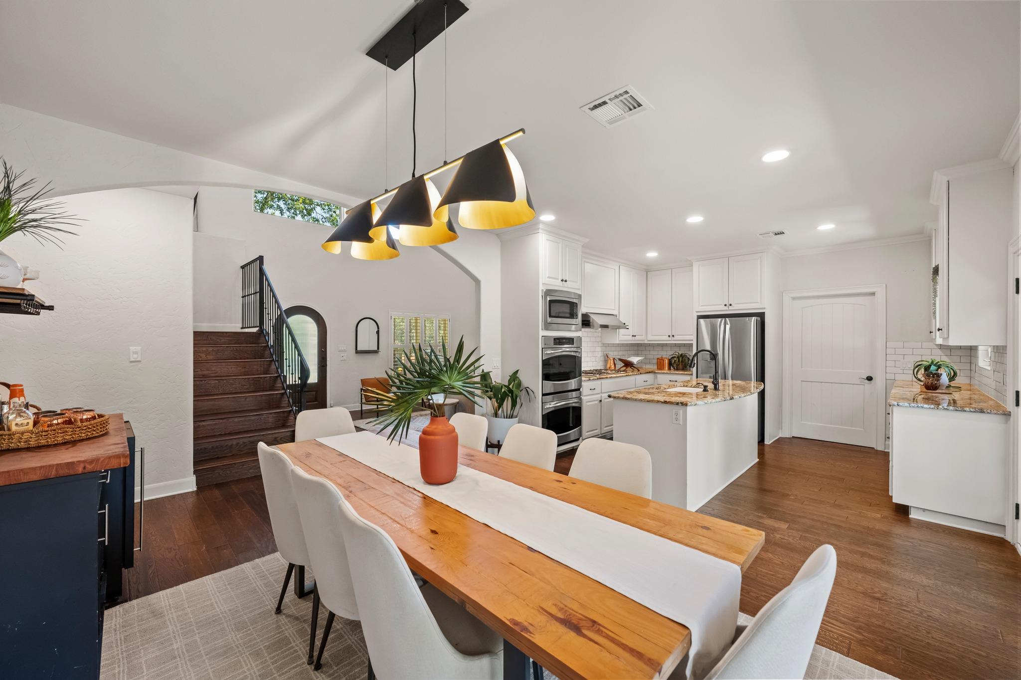 2307 Alta Vista Ave