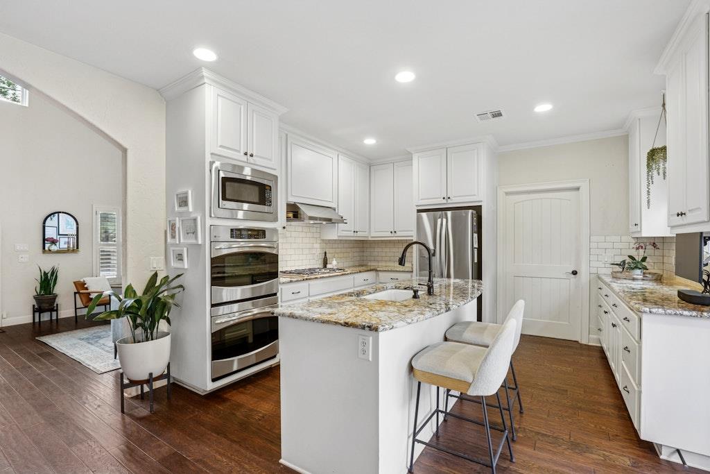 2307 Alta Vista Ave