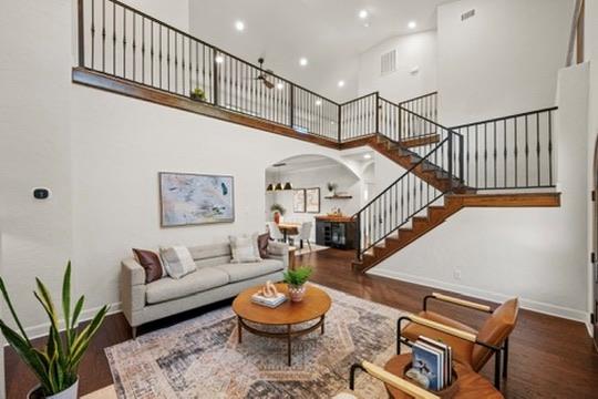 2307 Alta Vista Ave