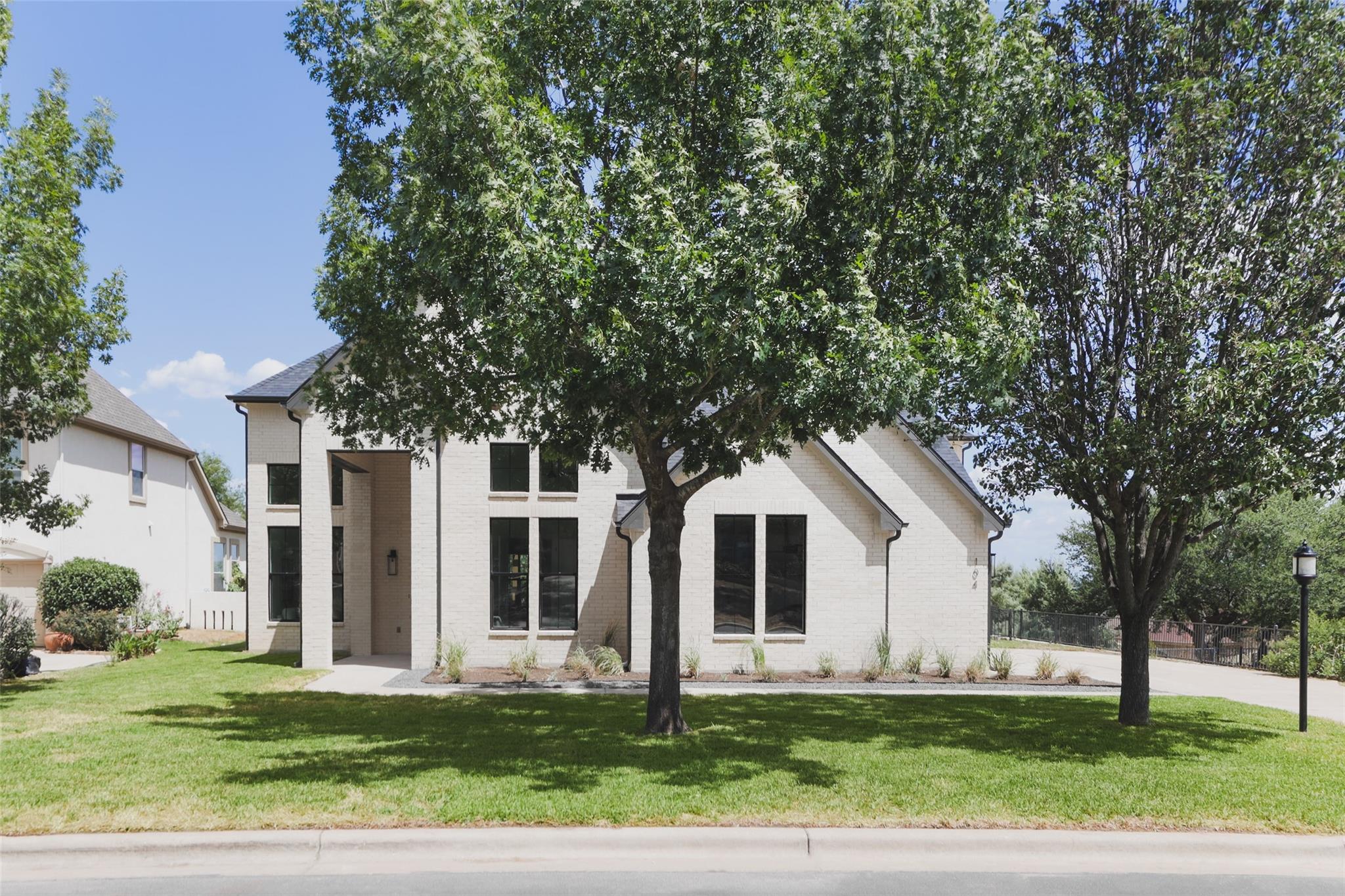 104 Whitley DR